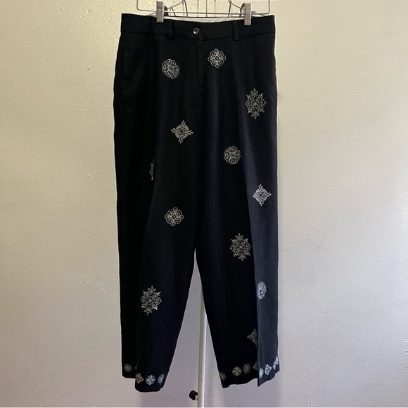 Deane & White Pants - Deane & White 100% linen pants, black w/medallion-like design. Sz 8. EUC.
